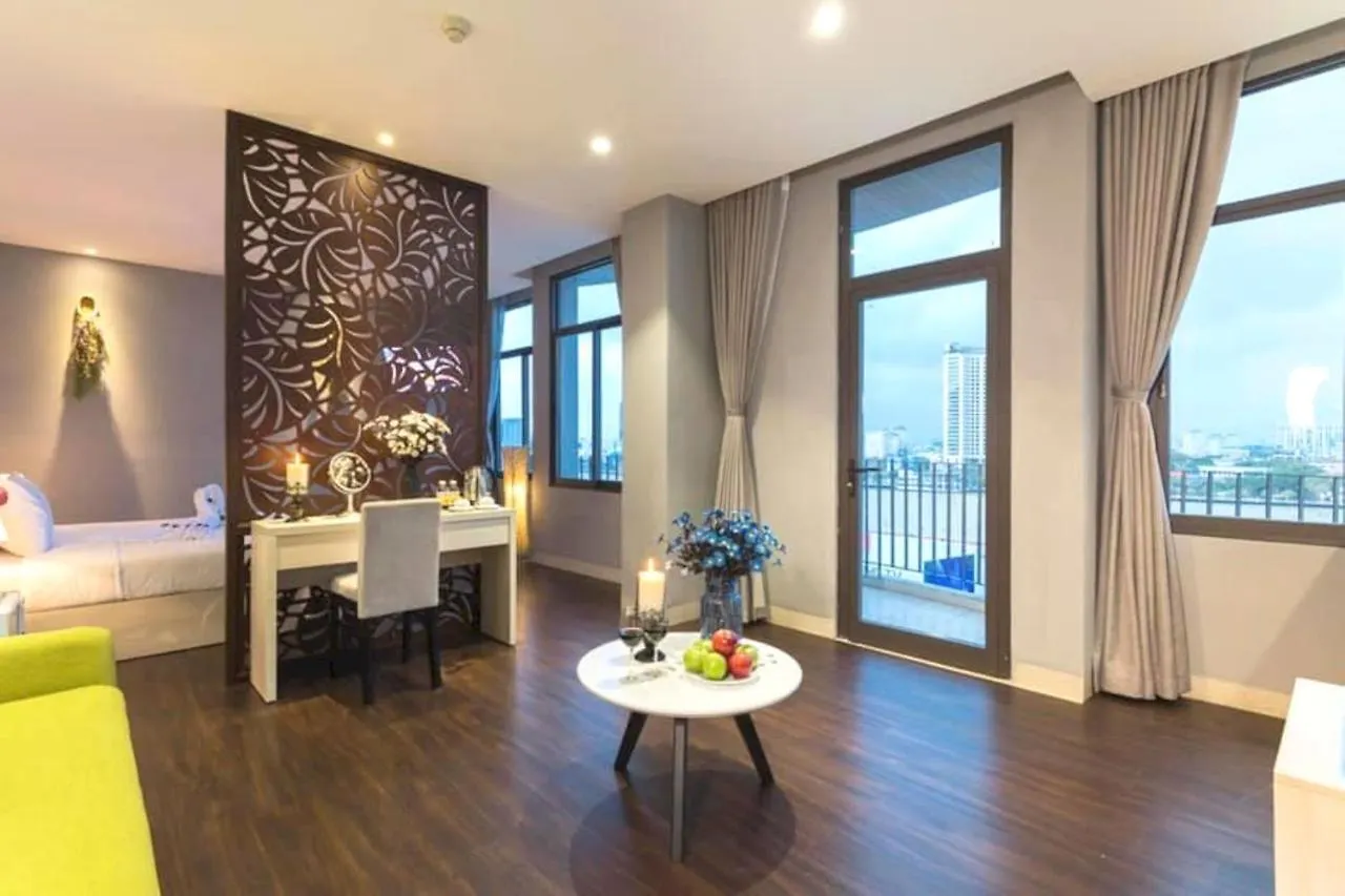 Capital O 1200 Salem Riverside Hotel Da Nang