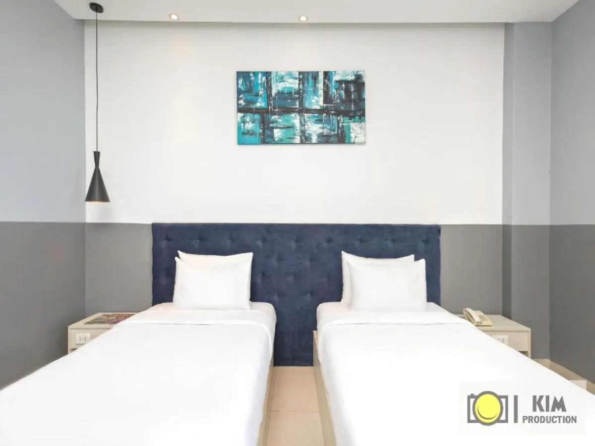 Capital O 1200 Salem Riverside Hotel Da Nang 4*,