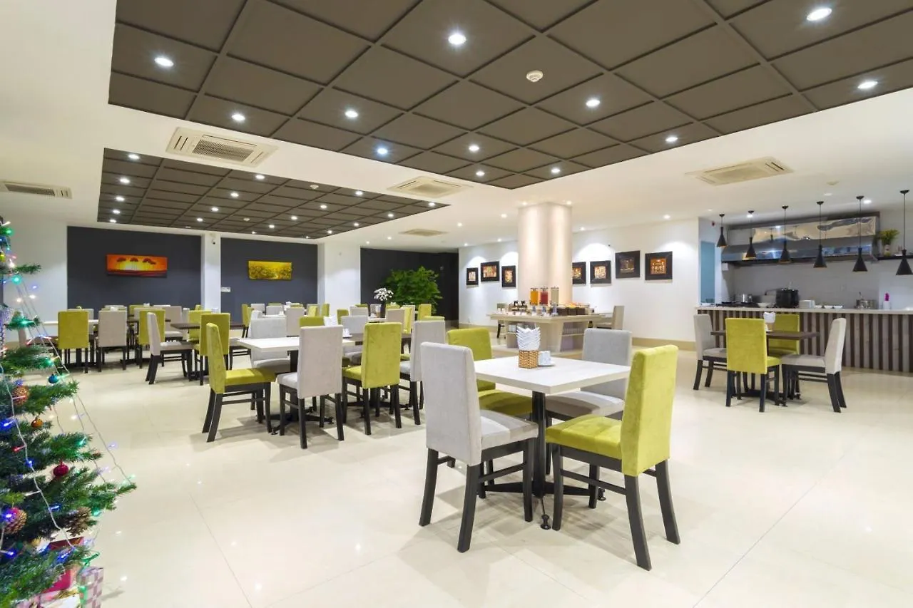 Capital O 1200 Salem Riverside Hotel Da Nang